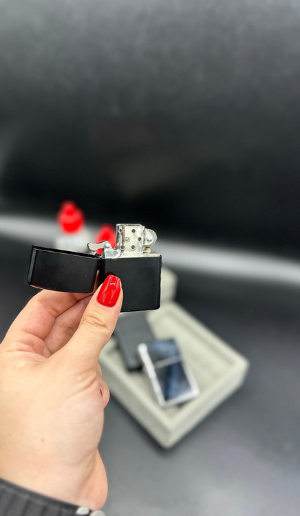 فندک مشکی براق